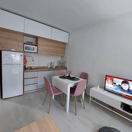 City Center Chic, Urban Apartment Skopje Exteriér fotografie