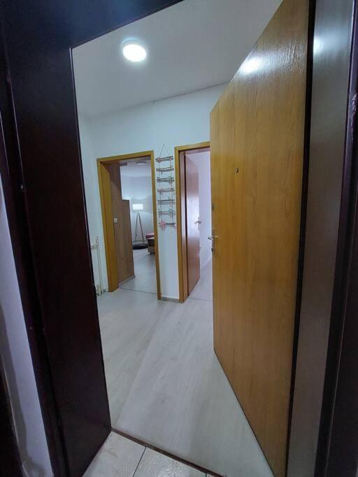 City Center Chic, Urban Apartment Skopje Exteriér fotografie